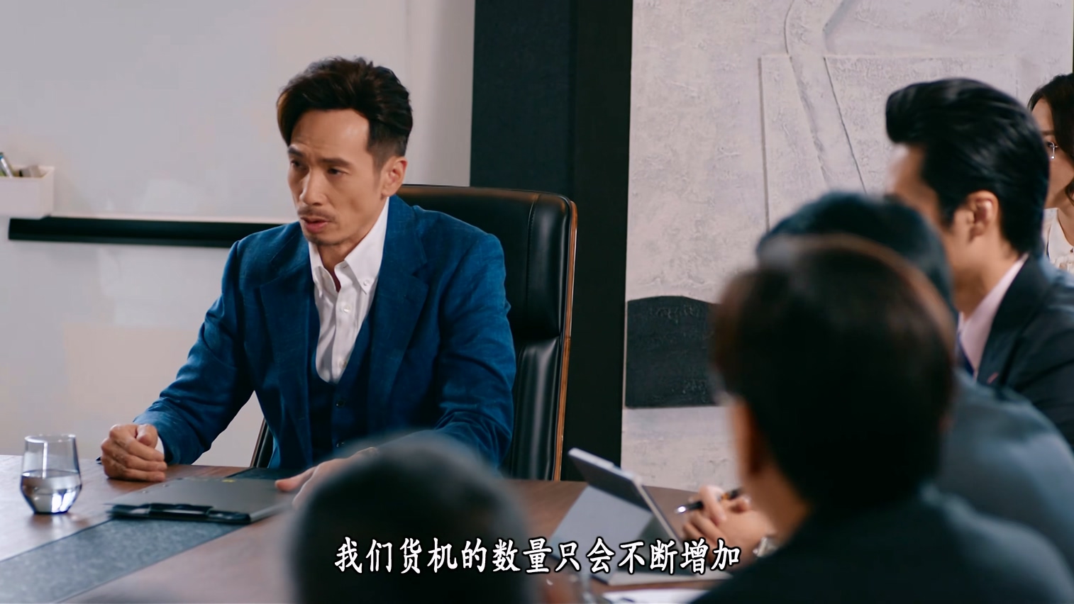 [115][香港][2024][企业强人][陈豪/谭俊彦/张曦雯][25集全][国粤双语中字][4K/mkv/共18G][无台标/H265]