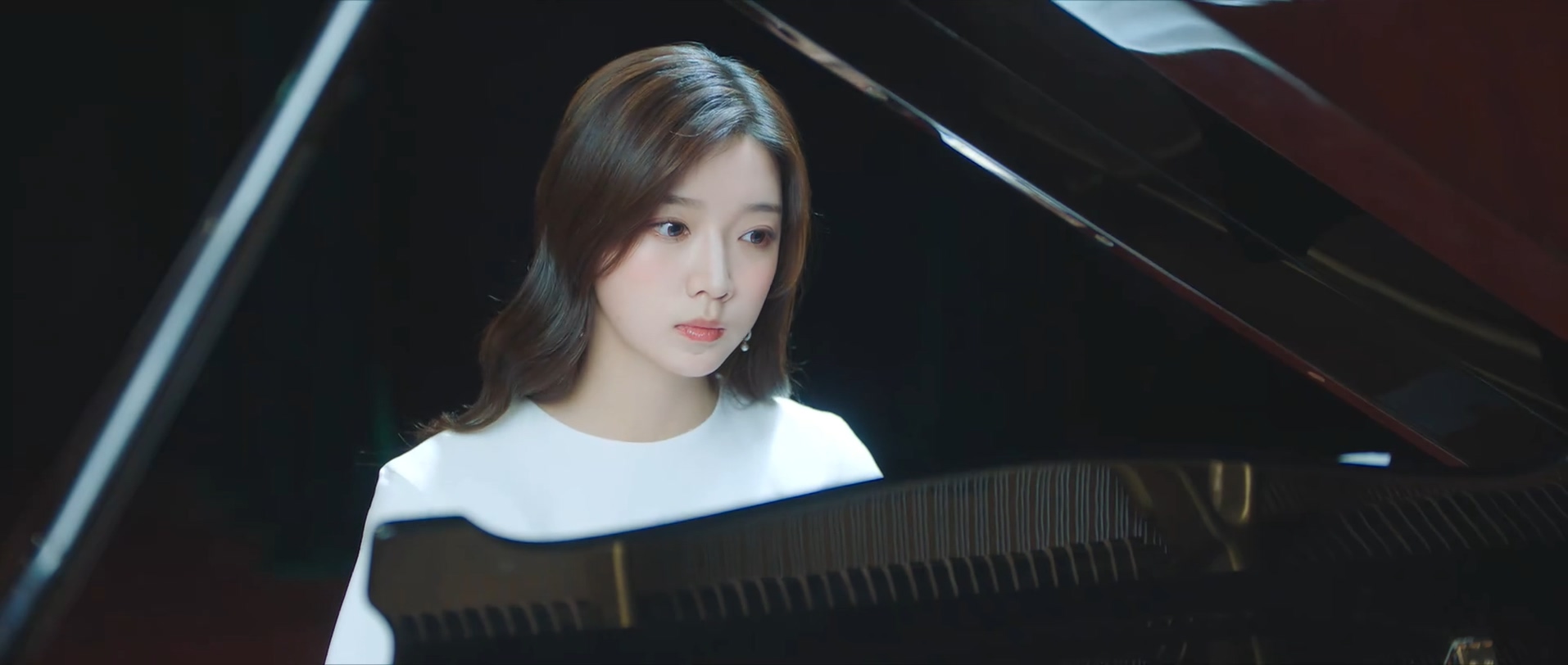 [115][大陆][2020][嘉人本色][刘芮麟/李婷婷/朱然][24集全][国语中字][1080P/mp4/共11G][无台标无水印]